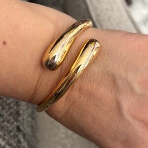 Elegant Gold Cuff Bracelet
